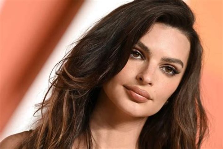 Emily Ratajkowski Goes Sexy Bohemian For The &lsquo;Variety&rsquo; Event