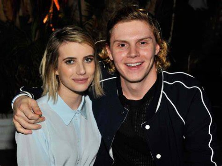 Emma Roberts & Evan Peters: They’ve Been ‘On The Rocks’ For Months