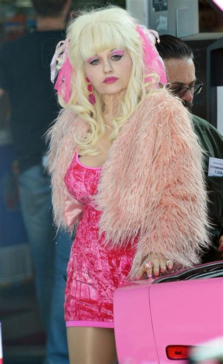 Emmy Rossum Gets Extreme Makeover For New Series ‘Angelyne:’ See Pic – Hollywood Life