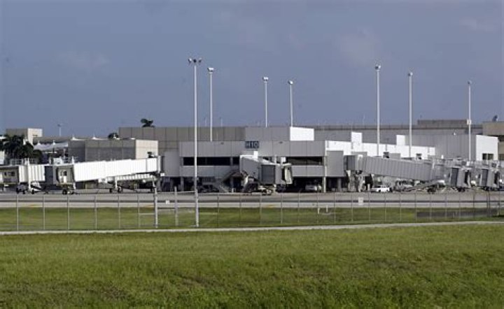 esteban santiago fort lauderdale airport shooting