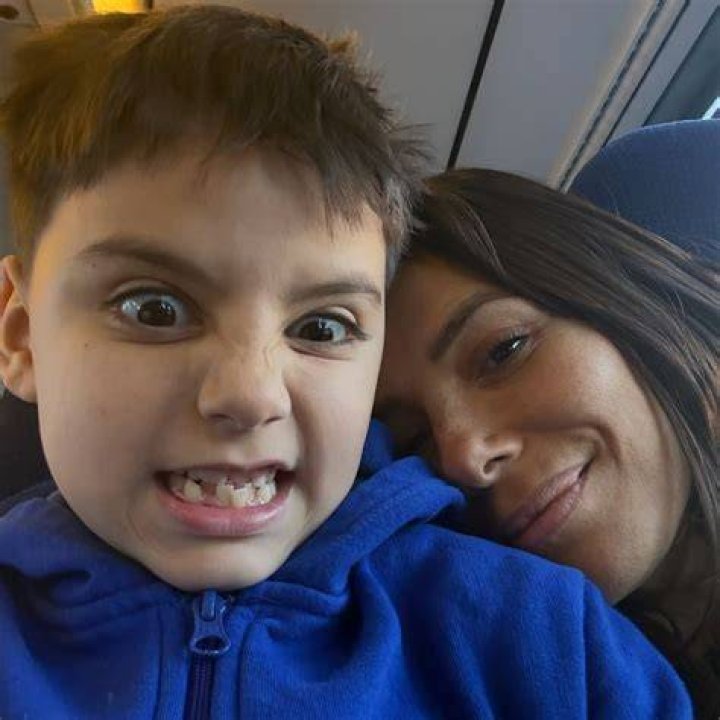 Eva Longoria son santiago Cannes