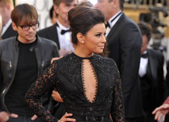 Eva Longoria Takes A Stroll In Her Bikini