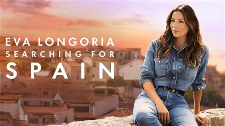 Eva Longoria takes the opportunity to take a walk with her son on the beach and take photos ***SPECIAL INSTRUCTIONS*** Please pixelate children's faces before publication.***. 09 Jul 2019 Pictured: EVA LONGORIA WITH HER SON. Photo credit: MEGA TheMegaAgency.com +1 888 505 6342 (Mega Agency TagID: MEGA462204_004.jpg) [Photo via Mega Agency]