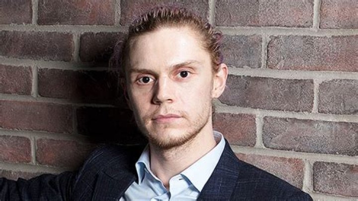 Evan Peters – Hollywood Life