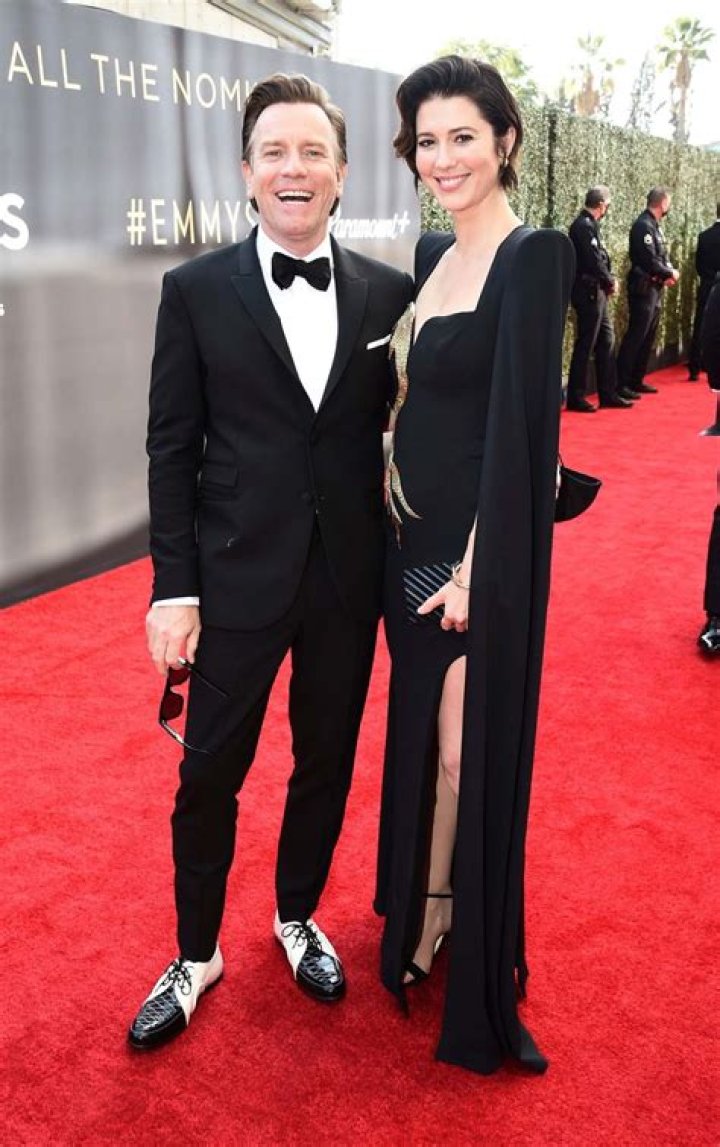Ewan McGregor Mary Elizabeth Winstead