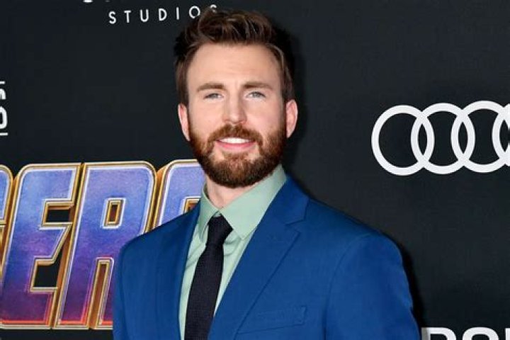 EXCLUSIVE - Chris Evans, left, and Chris Pratt backstage at the 4th annual NFL Honors at the Phoenix Convention Center Symphony Hall on Saturday, Jan. 1, 2015. (Photo by Colin Young-Wolff/Invision for NFL/AP Images)