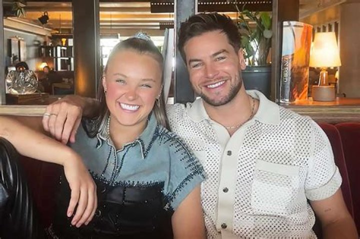 EXCLUSIVE: JoJo Siwa flirts with her new TikTok model girlfriend Savannah Demers while on a lunch date in L.A