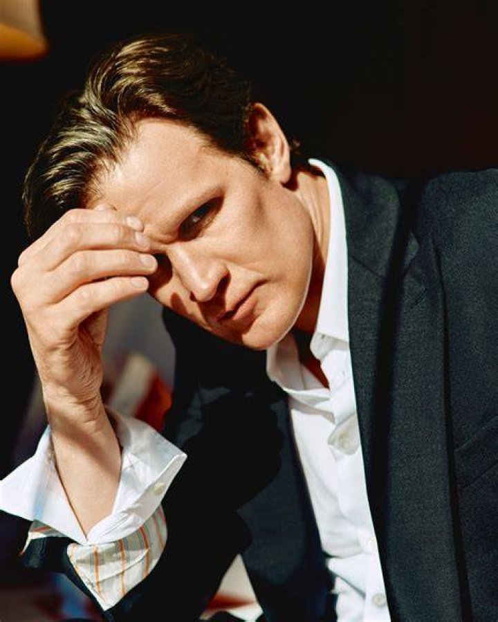 EXCLUSIVE: Matt Smith looks stylish as he walks his Irish Terrier Dog called Bobby in North London. 31 Jan 2022 Pictured: Matt Smith. Photo credit: MEGA TheMegaAgency.com +1 888 505 6342 (Mega Agency TagID: MEGA824178_002.jpg) [Photo via Mega Agency]