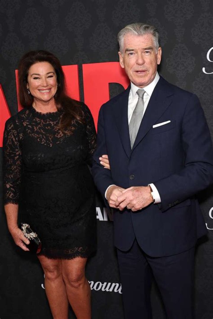 EXCLUSIVE: Pierce Brosnan and Keely Shaye Smith leaving their hotel for lunch in Paris. 04 Nov 2022 Pictured: Pierce Brosnan Keely Shaye Smith. Photo credit: Spread Pictures / MEGA TheMegaAgency.com +1 888 505 6342 (Mega Agency TagID: MEGA914297_015.jpg) [Photo via Mega Agency]