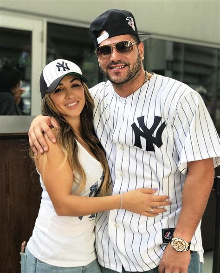 EXCLUSIVE: Ronnie Ortiz-Magro and Jen Harley celebrate the launch of Verge CBD - Los Angeles. 03 Oct 2019 Pictured: Ronnie Ortiz-Magro, Jen Harley. Photo credit: Jen Lowery / MEGA TheMegaAgency.com +1 888 505 6342 (Mega Agency TagID: MEGA519749_017.jpg) [Photo via Mega Agency]