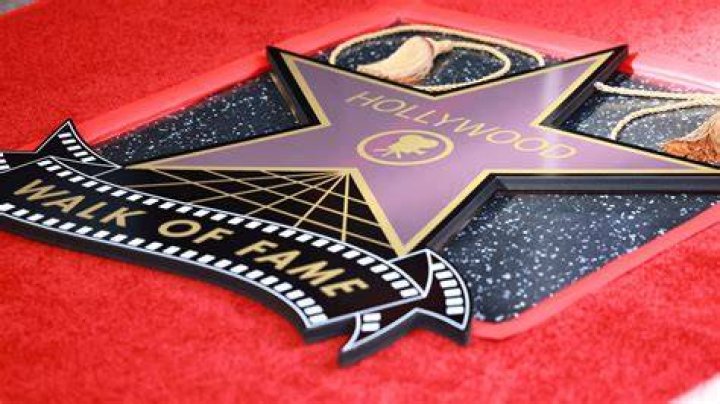 071210_pattinson_love_XXXX_FP_2177888_Pattinson_Robert_RGO_050909 Fame Pictures, Getty Images