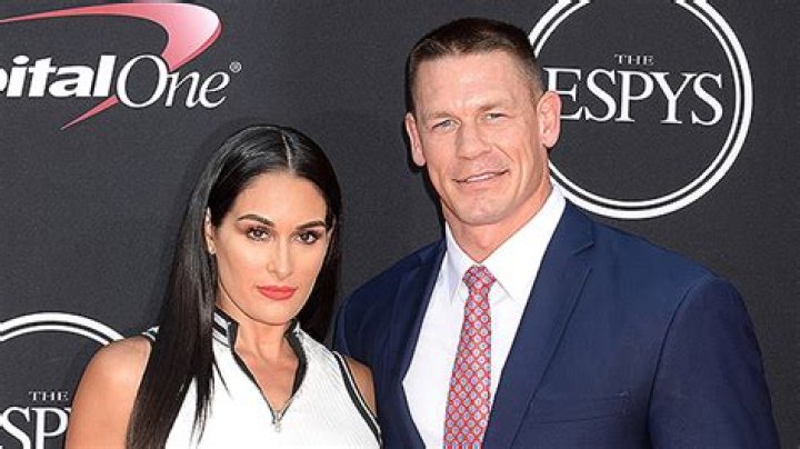 Fans Certain They’re Feuding – Hollywood Life