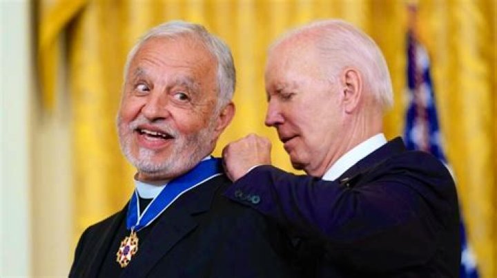 Father Alexander Karloutsos Receives The Medal Of Freedom