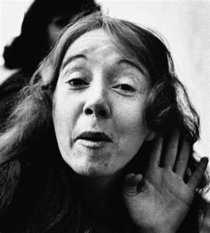 FROMME HEARING Lynette "Squeaky" Fromme arrives at the Federal Courthouse in Sacramento, for a pretrial hearing. On September 5, 1975, Fromme attempted to assassinate President Gerald Ford with a gun outside the California Capitol FROMME HEARING, SACRAMENTO, USA