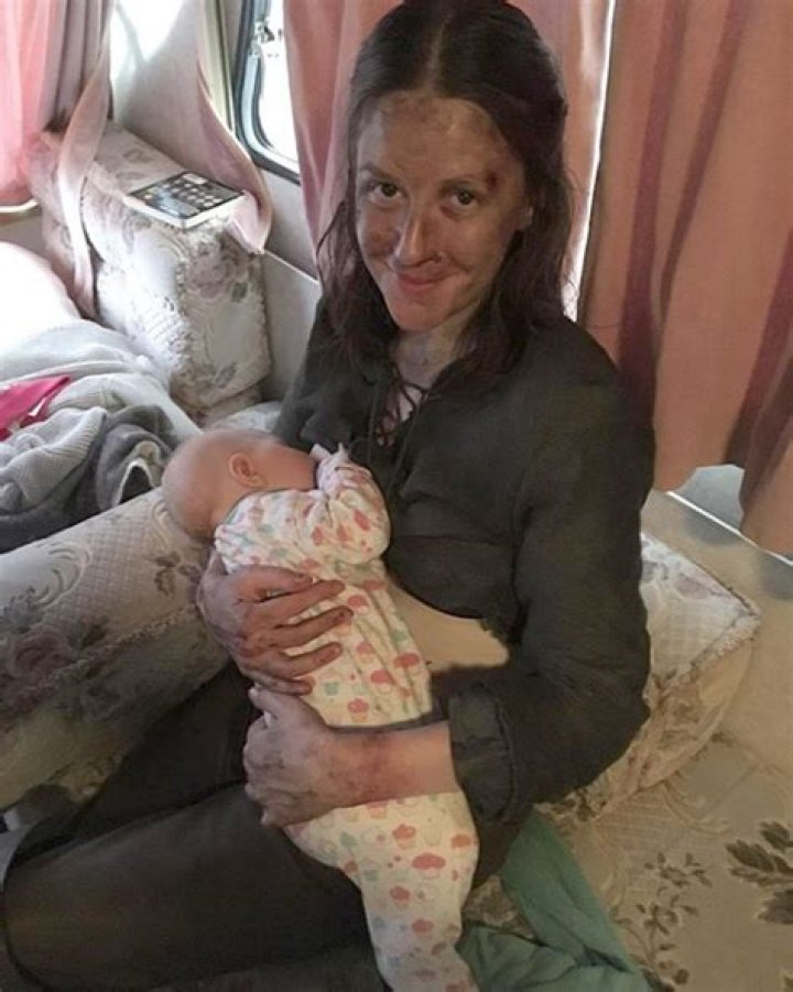 Gemma Whelan Shares Breastfeeding Photo From ‘Game of Thrones’ Set – Hollywood Life