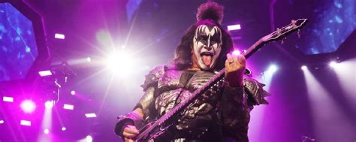 Gene Simmons On The Band’s Early Days – Hollywood Life