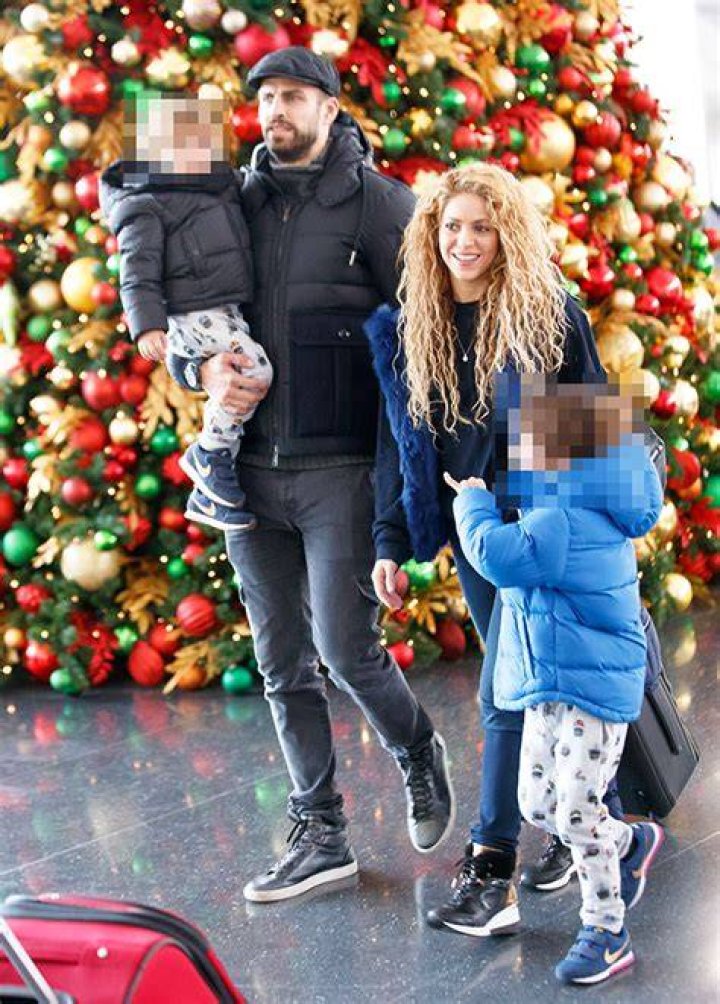 Gerard Pique Reacts Ex Shakira’s Fans Says They Have ‘No Lives’: Video – Hollywood Life