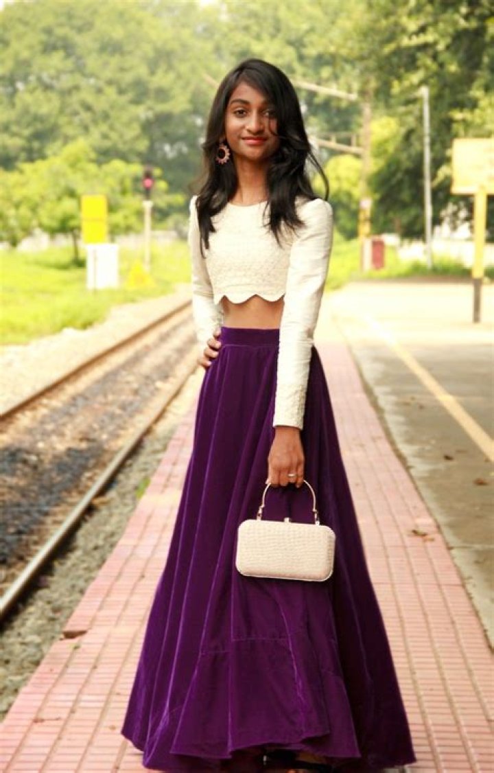 Get Vanessa Hudgens’ Entire Outfit For $175: SHOP Her Crop Top & Skirt