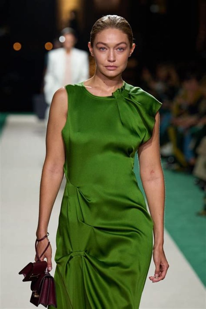 Gigi Hadid Walks for Victoria Beckham