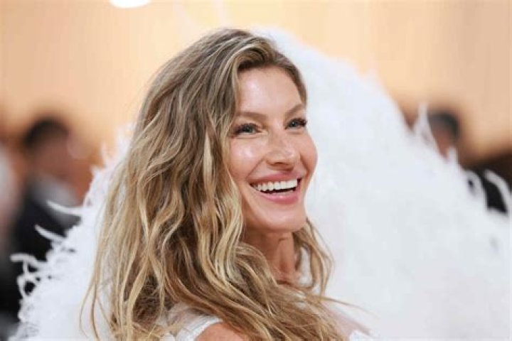 Gisele Bundchen Topless