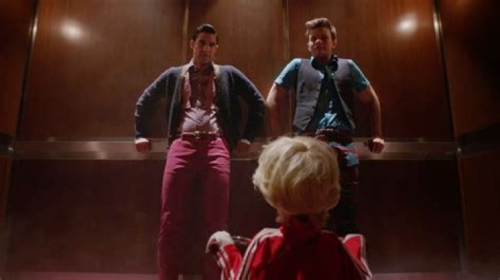 Glee Kurt Blaine Kiss Elevator