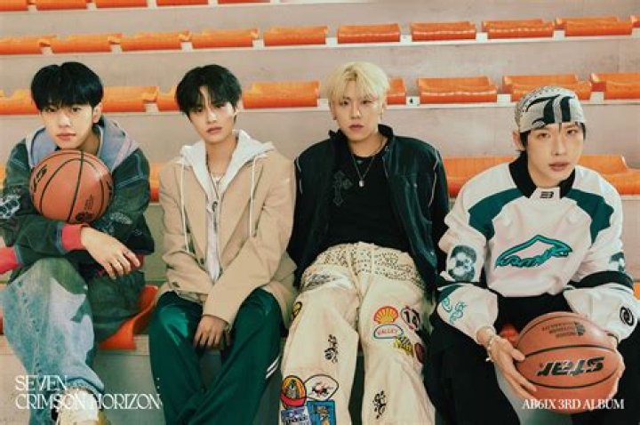 GOT7&rsquo;s &lsquo;Look&rsquo; Music Video &mdash; PICS
