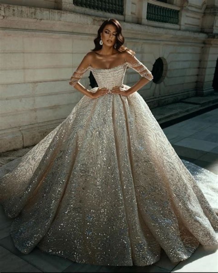 gown