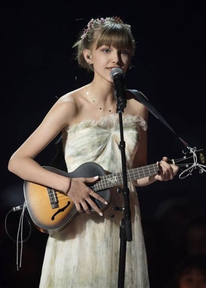 Grace VanderWaal at the 2017 City Limits Music Festival