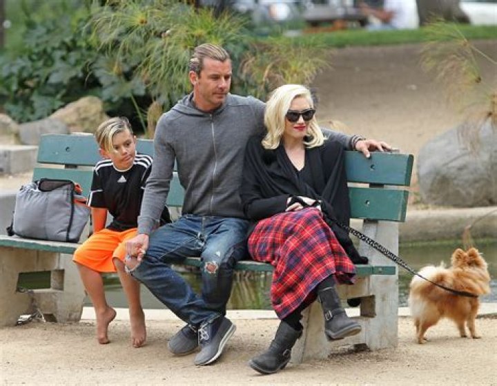 Gwen Stefani & Blake Shelton Awkwardly Reunite With Her Ex Gavin Rossdale At Son’s Football Game