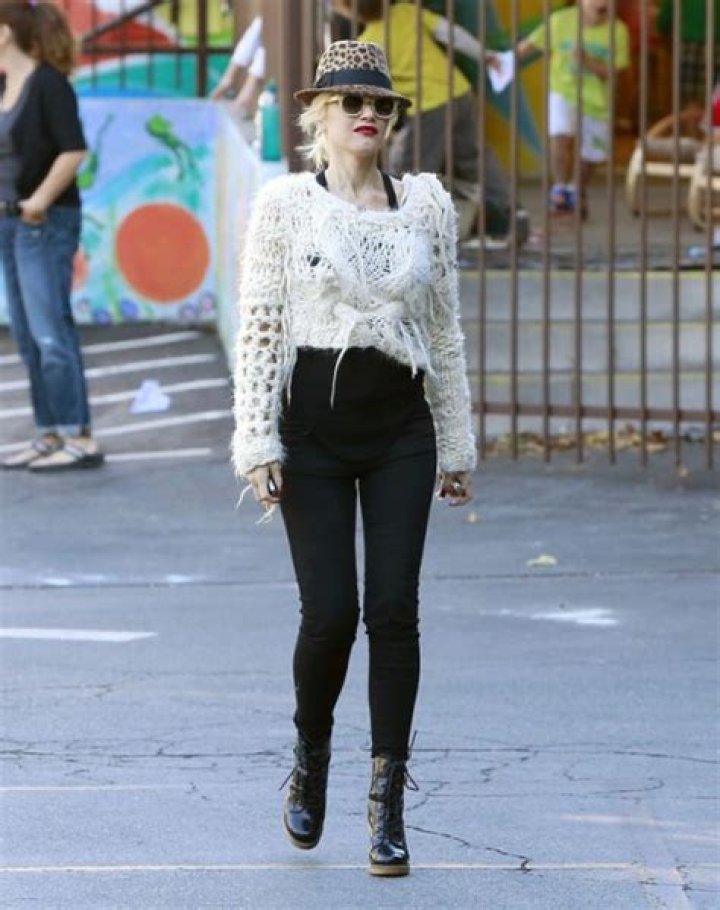 Gwen Stefani Pregnancy Looks –PICS