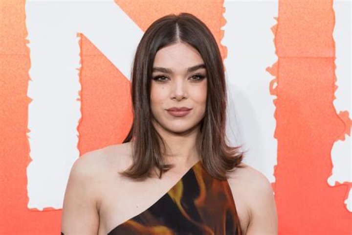 Hailee Steinfeld at London screening