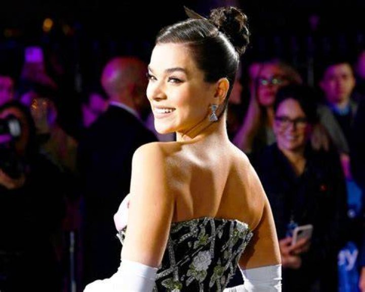 Hailee Steinfeld’s ‘Hawkeye’ Press Tour Looks: Photos From The Premiere & More