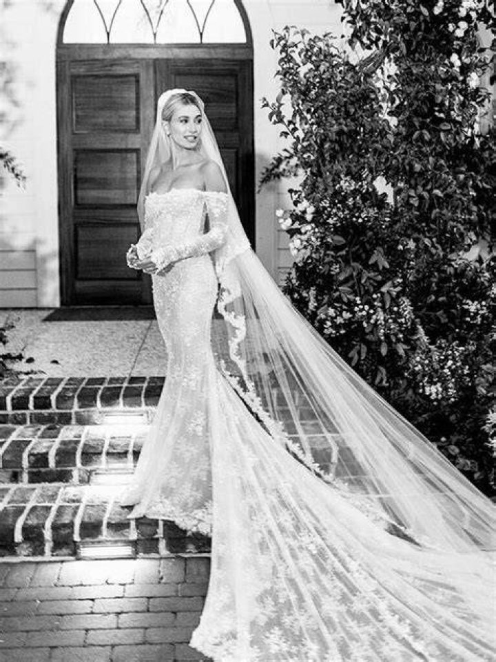 Hailey Baldwin In Lace