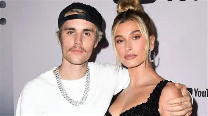 Hailey Baldwin&rsquo;s Set