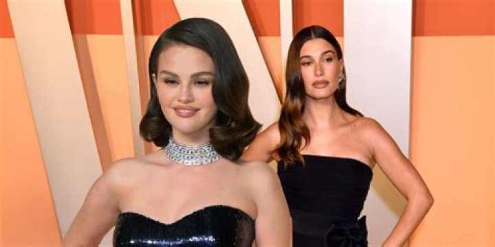 hailey beiebr selena gomez