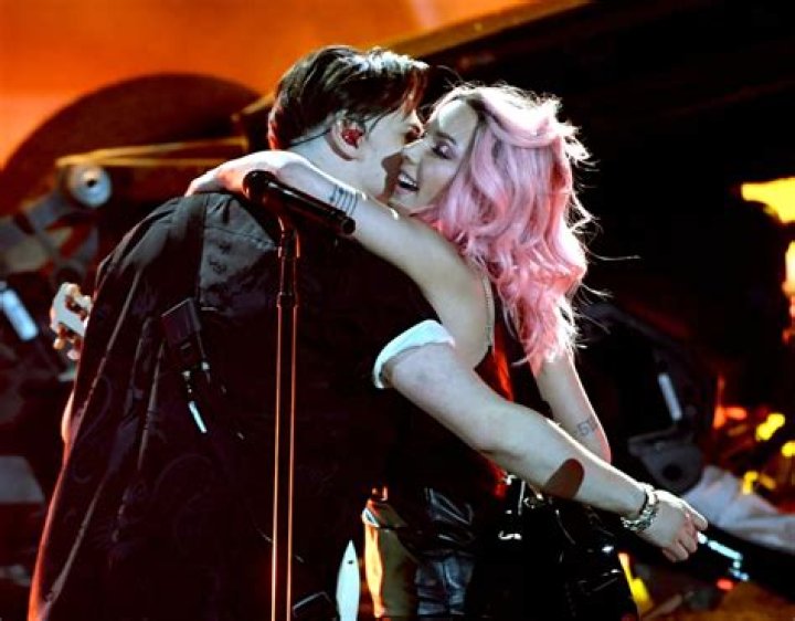 Halsey & Yungblud cuddled up together