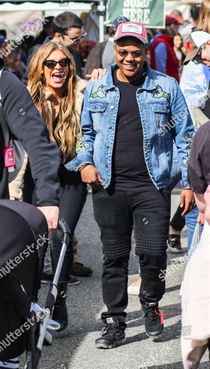 Hana Giraldo Out And About