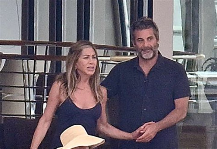 hannah brown and jennifer anniston