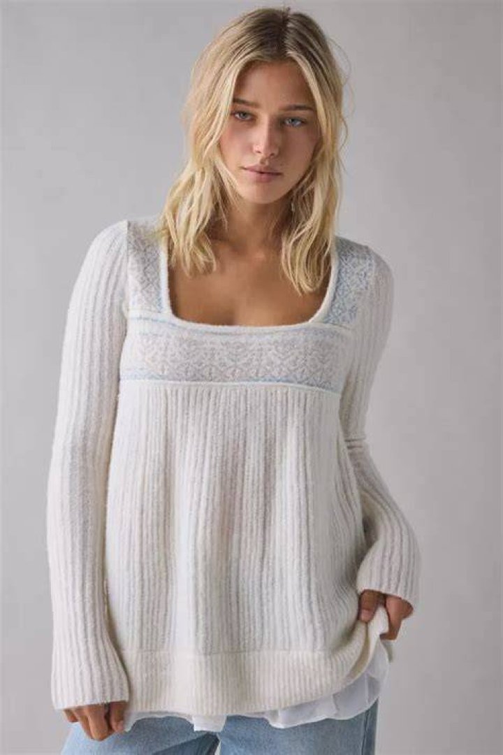 Hannah Brown In White Sweater