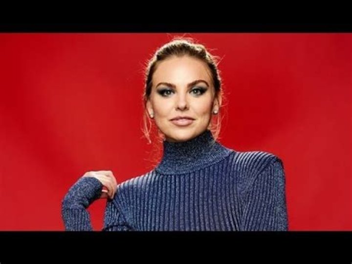 Hannah Brown Panics During The Coronavirus Crisis & Shops Online For Underwear & More