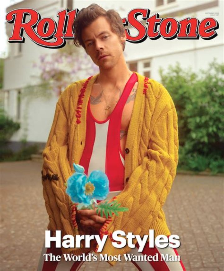 Harry Styles Covers ‘What Makes You Beautiful’ In New Clip: Watch – Hollywood Life