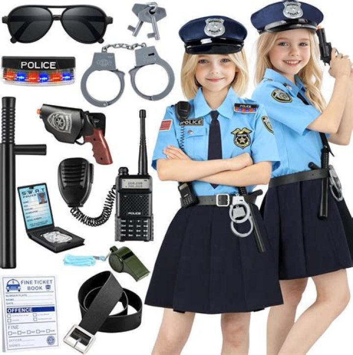 Harry Styles Rocks A Cop Costume For New Movie & Fans Go Wild: ‘Arrest Me’
