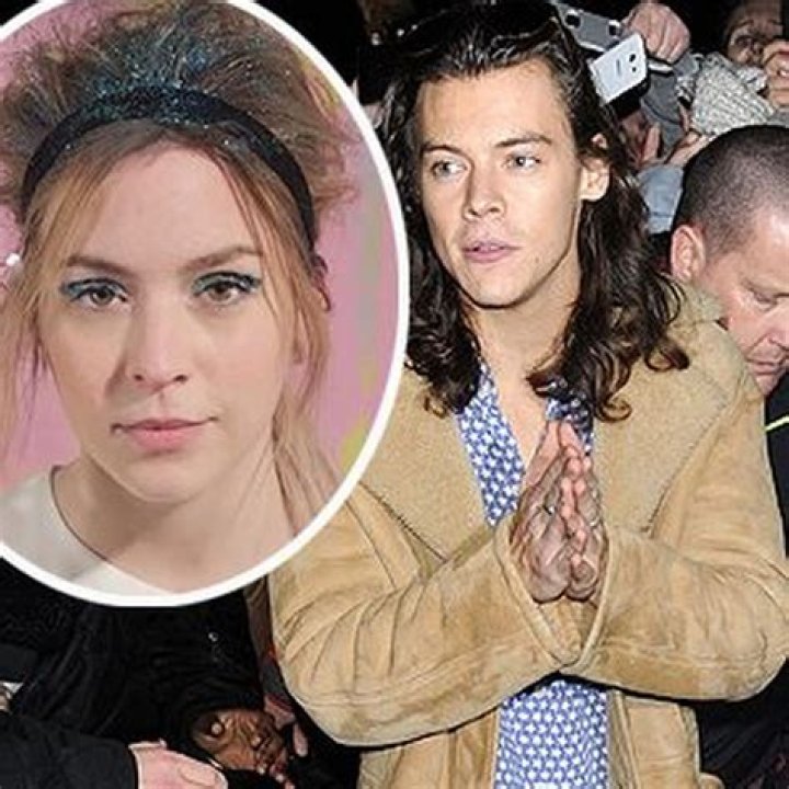 Harry Styles Sister Leaked Photos Kendall Jenner