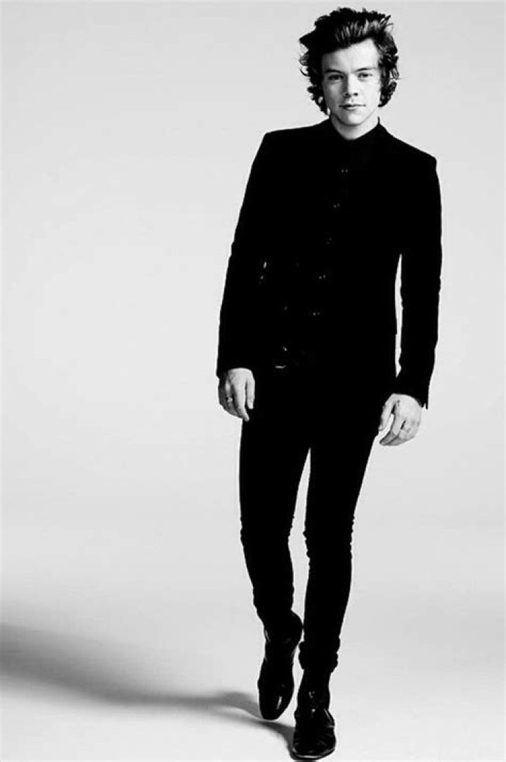 harry-styles-suits