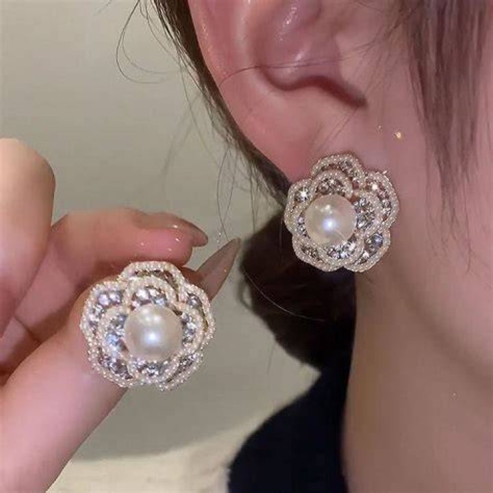 highly rated pearl earrings