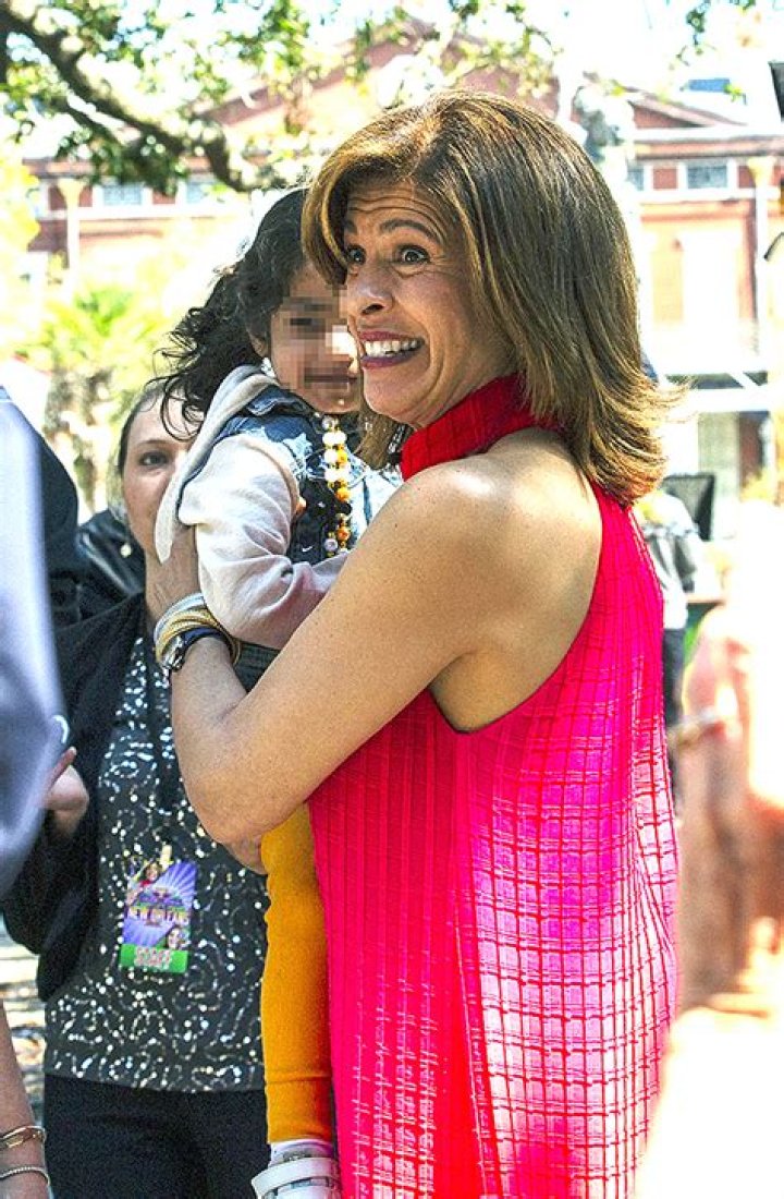 Hoda Kotb Shares First Photo Of Daughter Hope After Hospitalization – Hollywood Life
