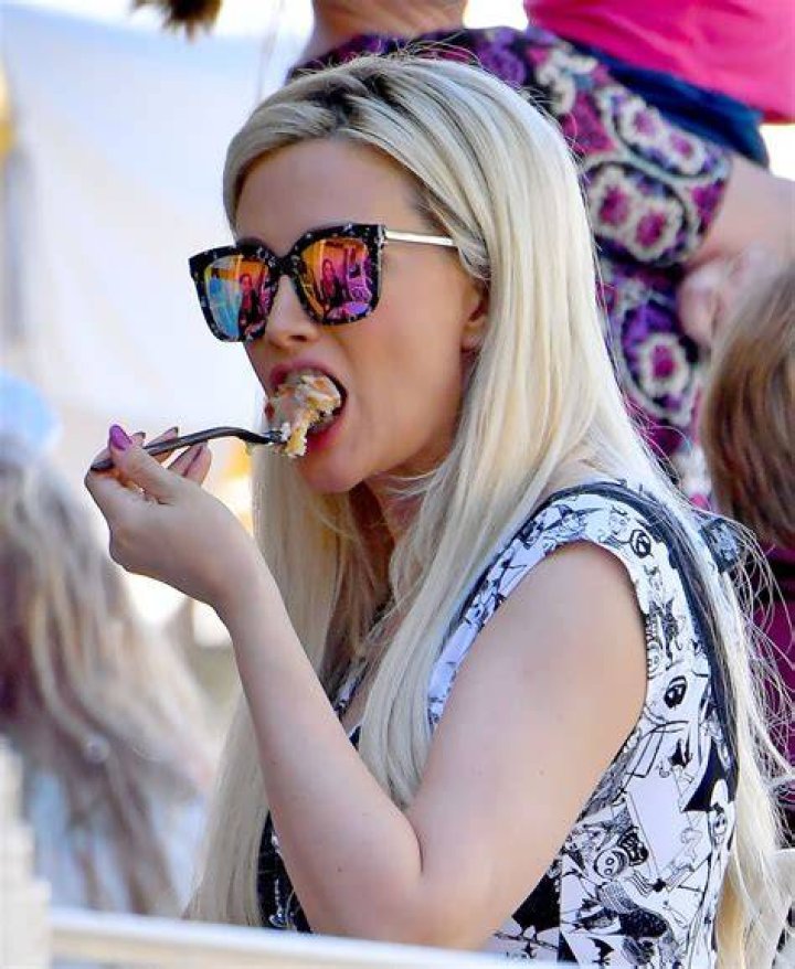 Holly Madison Holly Madison out and about, Los Angeles, USA - 25 Jun 2019