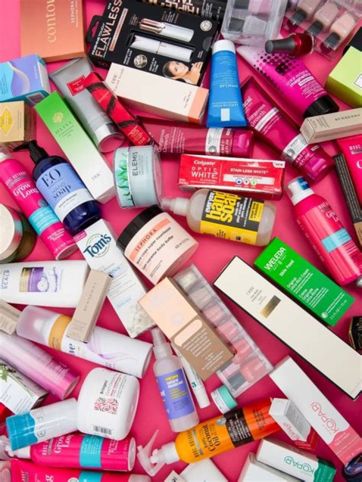 HollywoodLife 2018 Beauty Awards