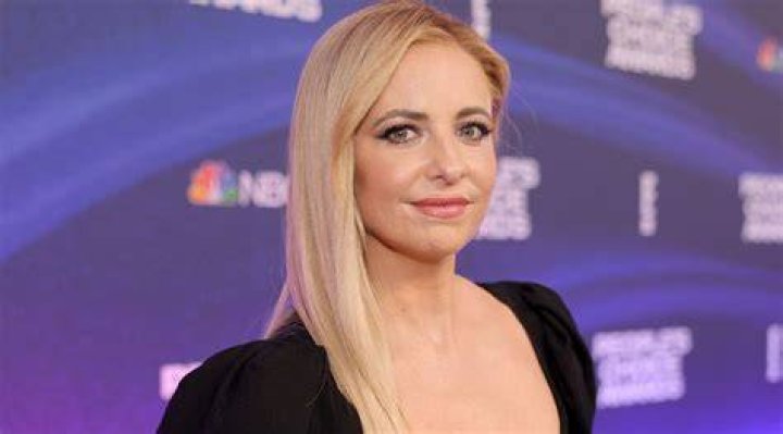 Hottest Celebrity Pics This Week Of Nov. 2-8: Sarah Michelle Gellar & More