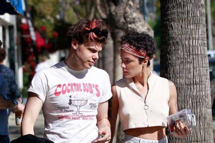 Hottest New Couples Of 2019: Halsey & Yungblud & More